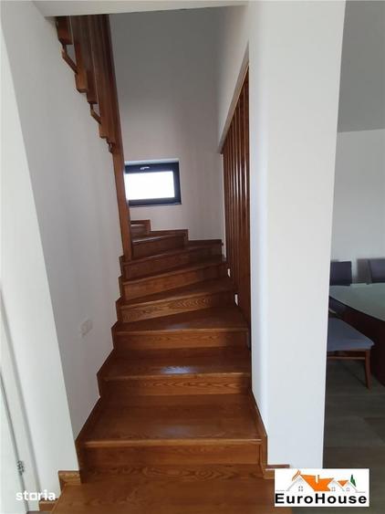 Casă cu 4 camere cu Teren 300 Mp în Cetate
