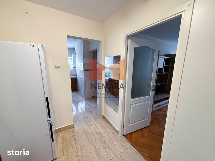 Apartament cu 2 camere decomandat în Dâmbu Pietros