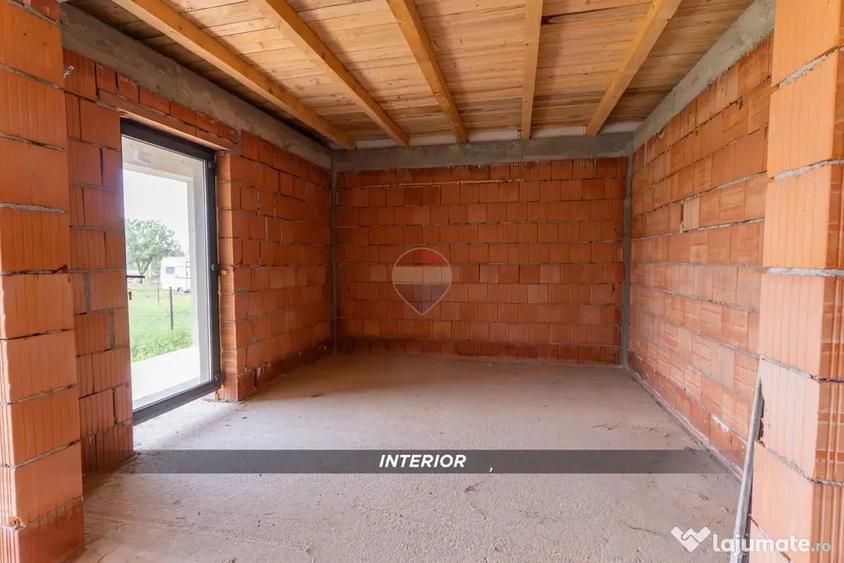 Casă cu 3 camere cu Teren 500 Mp în Central