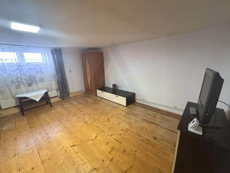 Casă individuală cu 3 camere cu Canalizare în Lazaret