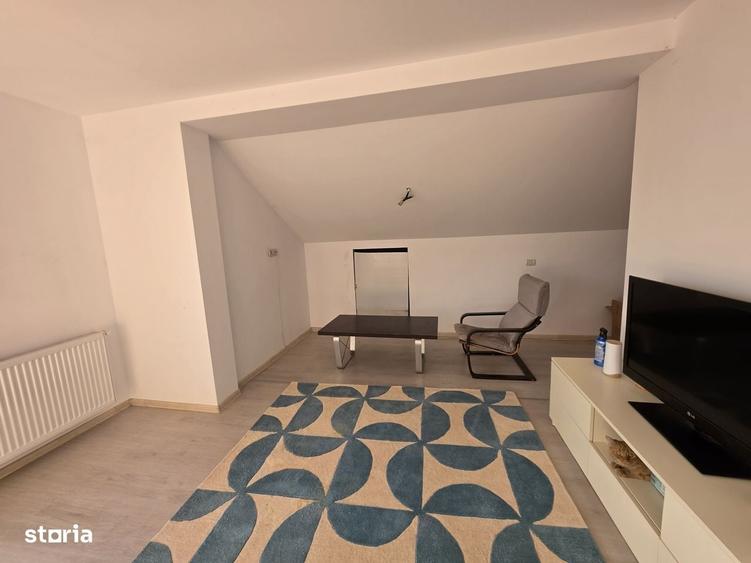 Casă cu 4 camere în Vidra
