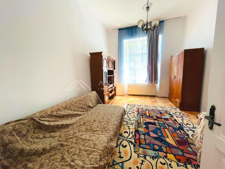 Casă individuală cu 4 camere cu Teren 200 Mp în Gruia