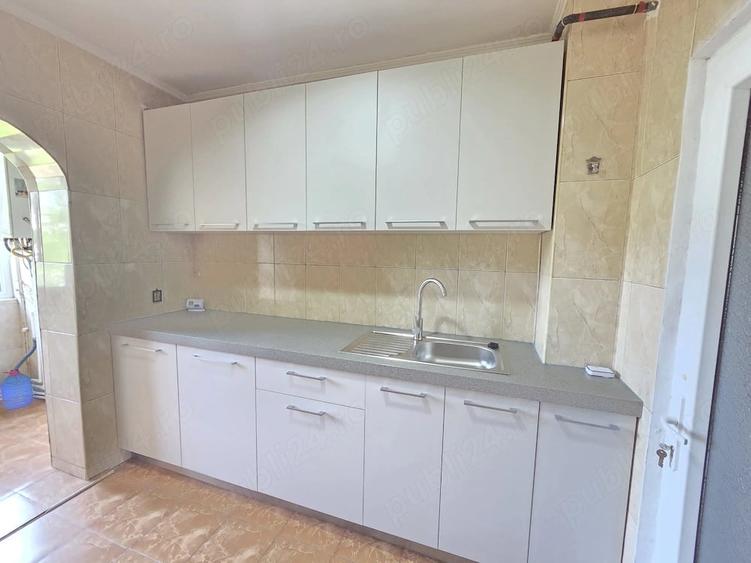 Apartament cu 2 camere decomandat în Micro 17