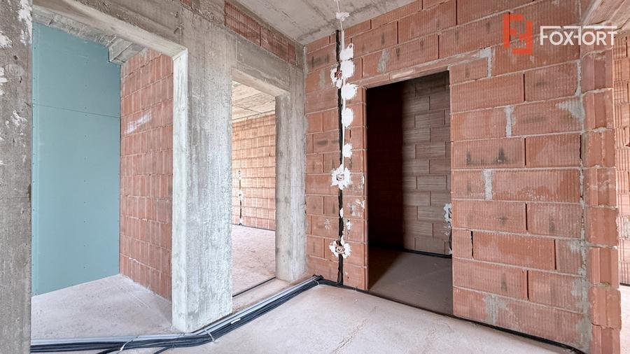 Duplex cu 5 camere cu Canalizare în Moșnița Nouă