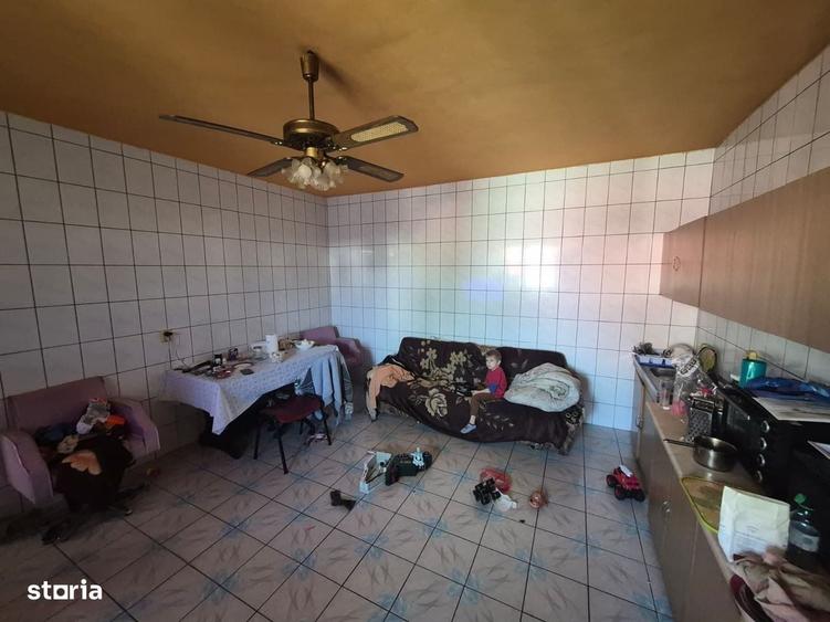 Casă cu 4 camere cu Teren 250 Mp în Colentina