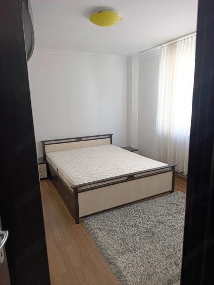Apartament cu 2 camere decomandat în Precista