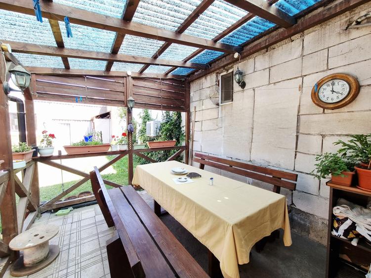 Casă individuală cu 4 camere cu Canalizare în Port