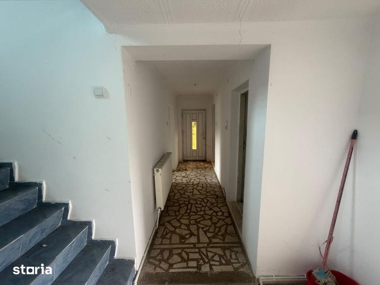 Casă cu 5 camere cu Teren 4900 Mp în Micești