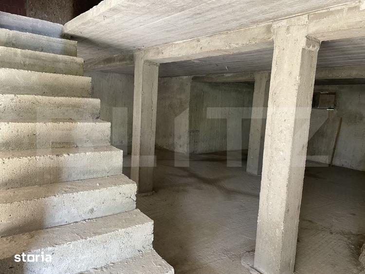 Casă cu 3 camere semidecomandat cu Teren 793 Mp în Fălticeni