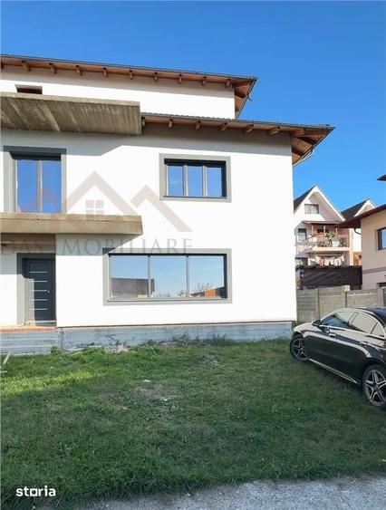 Casă cu 4 camere cu Teren 274 Mp în Valea Borcutului