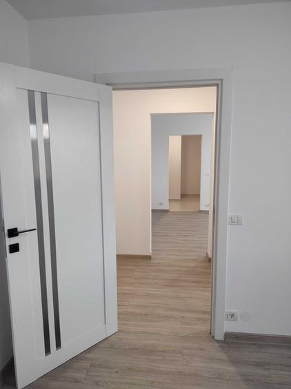 Apartament cu 2 camere semidecomandat în Compozitorilor