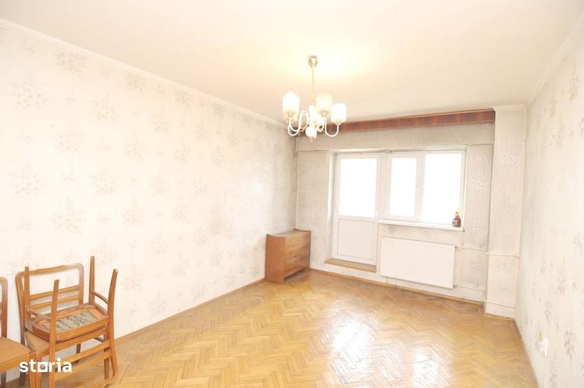 Apartament cu 4 camere decomandat în Titulescu