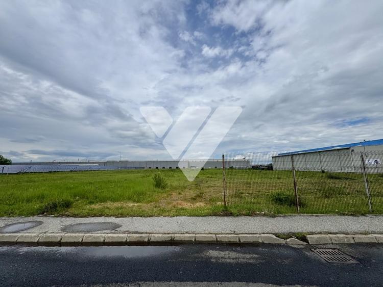 Teren Construcții intravilan de 11059 mp, în Industrial Vest