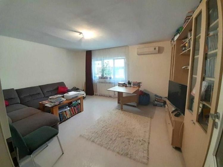 Apartament cu 2 camere decomandat, mobilat în Vitan Mall — fotografia 3