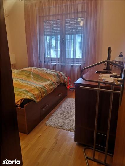 Apartament cu 3 camere decomandat, mobilat în Basarab