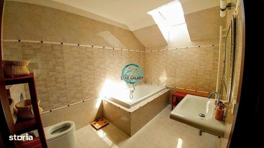 Casă cu 4 camere în Vulcan