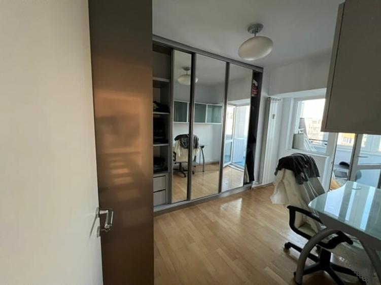 Apartament cu 4 camere decomandat în Unirii