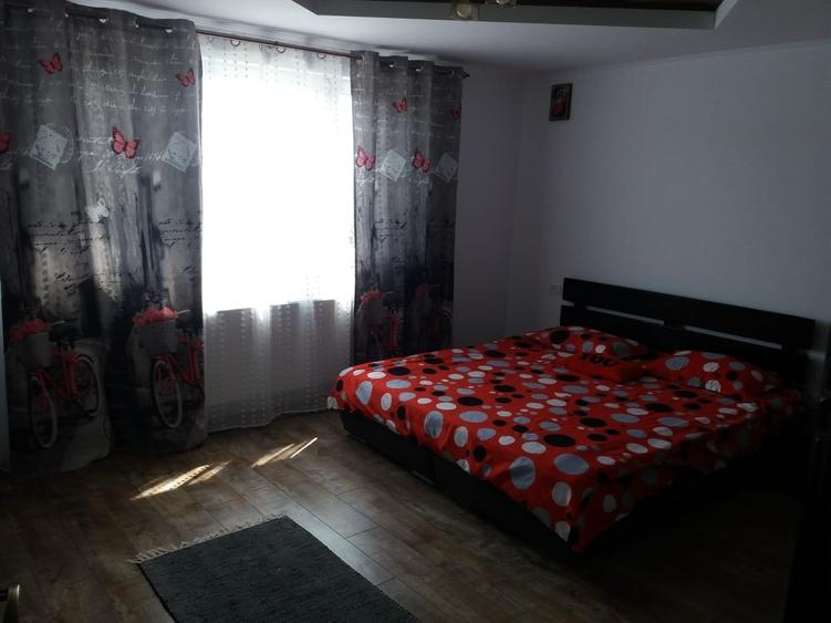 Casă cu 4 camere în Pașcani