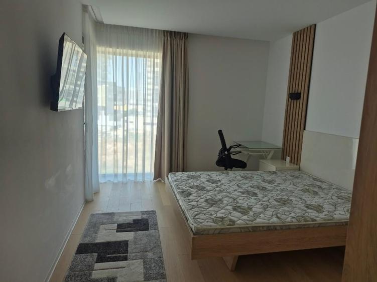 Apartament cu 2 camere semidecomandat, mobilat în Pipera