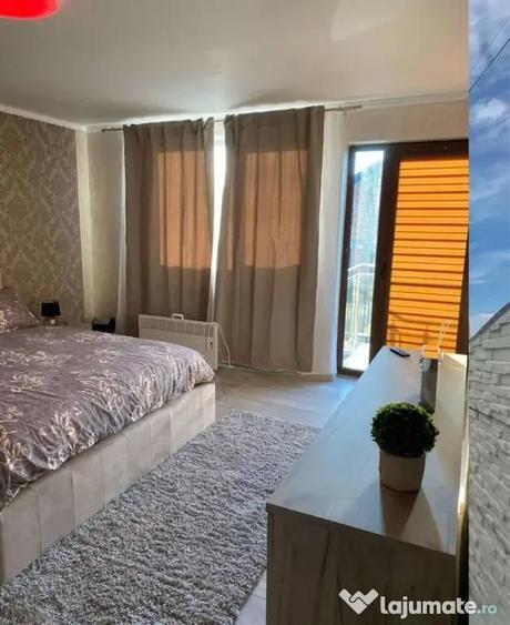 Casă cu 5 camere cu Teren 350 Mp în Strejnicu