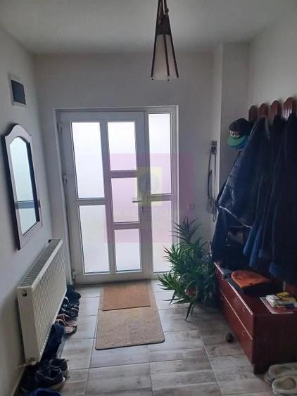 Casă cu 4 camere cu Teren 380 Mp în Joița