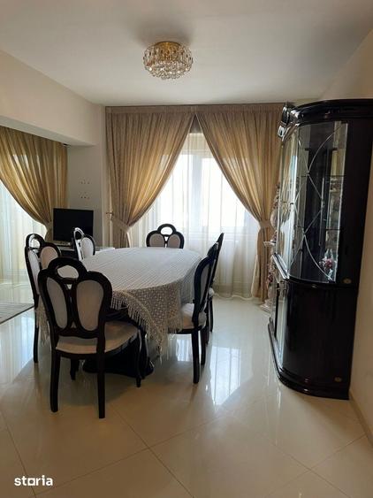Apartament cu 3 camere decomandat, mobilat în Tei
