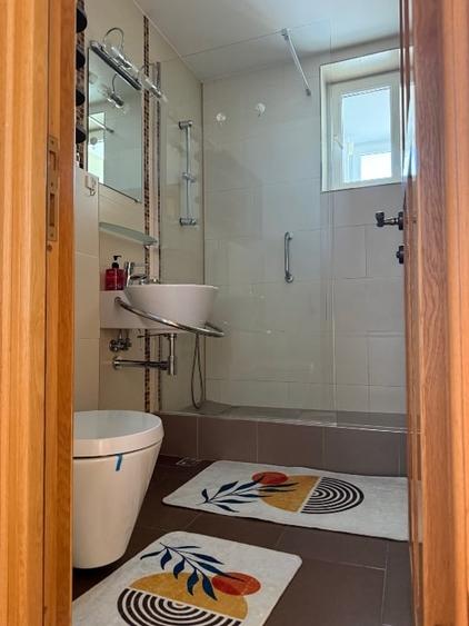 Apartament cu 2 camere semidecomandat, mobilat în Titan