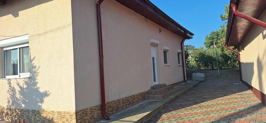 Casă cu Teren 1130 Mp în Central