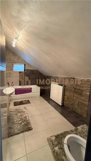 Apartament cu 2 camere decomandat în Independenței
