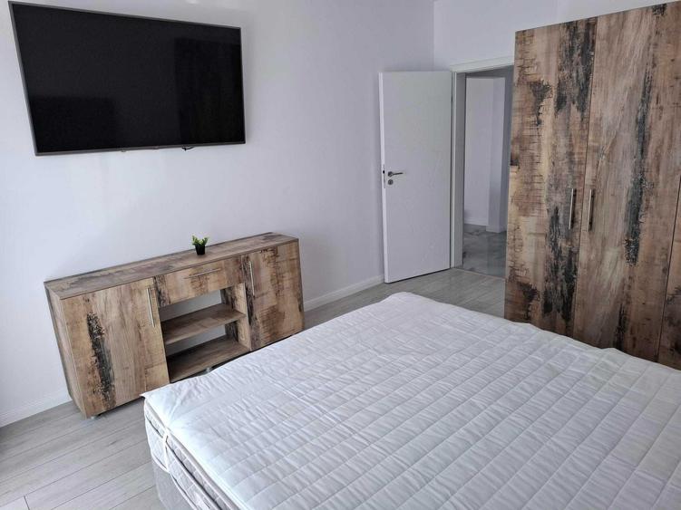 Apartament cu 2 camere decomandat în Runcu