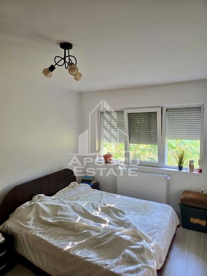 Apartament cu 3 camere semidecomandat, mobilat în Circumvalațiunii