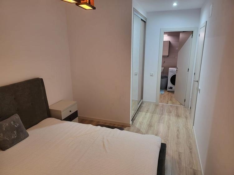 Apartament cu 2 camere semidecomandat, mobilat în Pantelimon