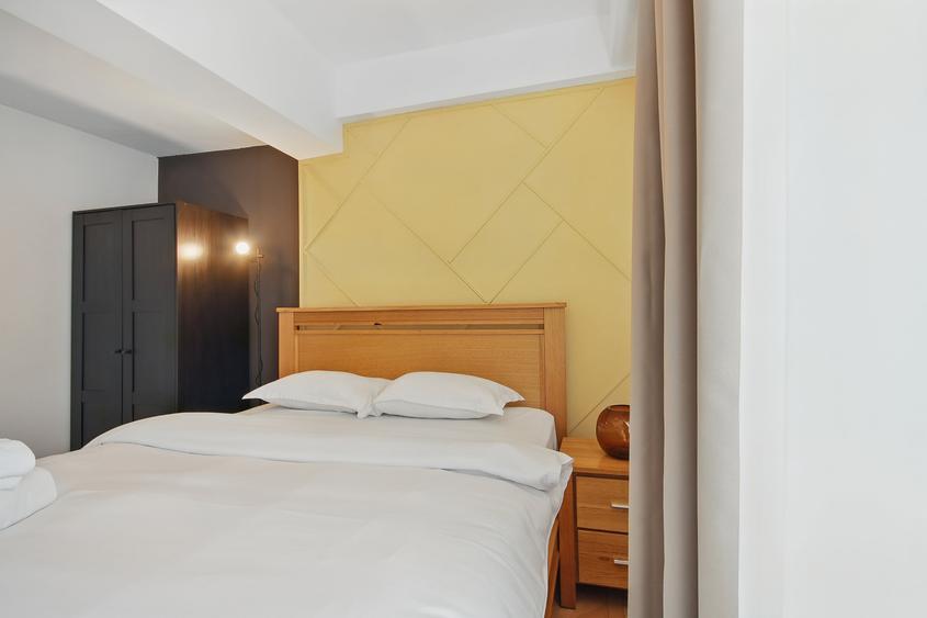 Apartament cu 2 camere decomandat în Romană