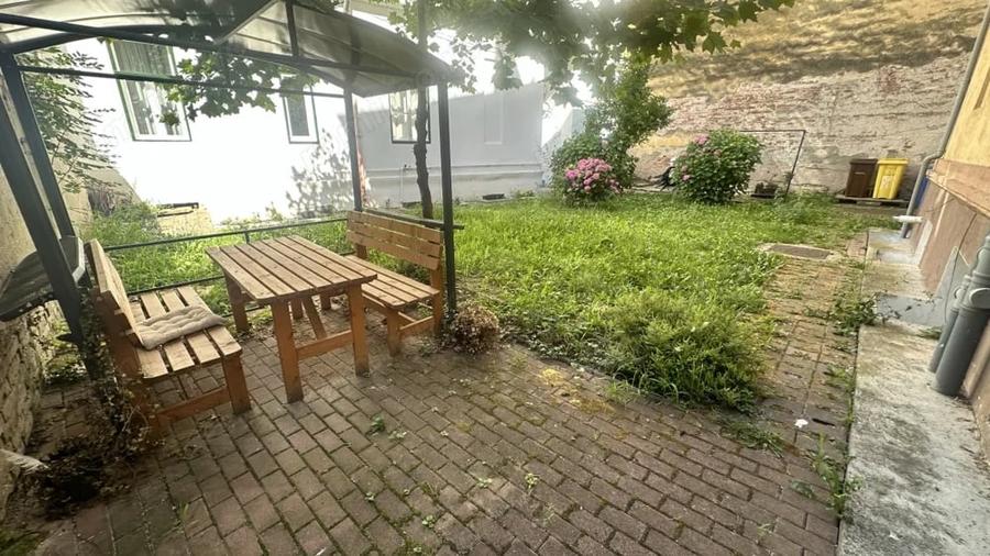 Garsonieră decomandată în Central