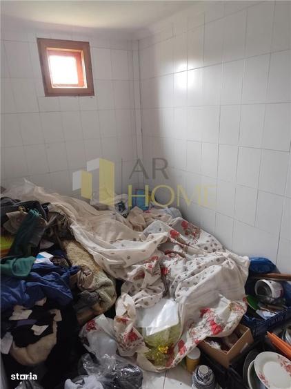 Casă cu 4 camere cu Teren 11250 Mp în Teișani