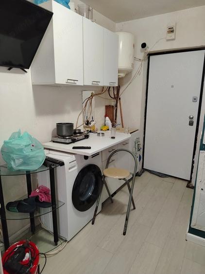 Garsonieră decomandată în Iris