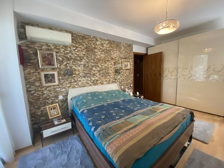 Apartament cu 4 camere decomandat, mobilat în Unirii