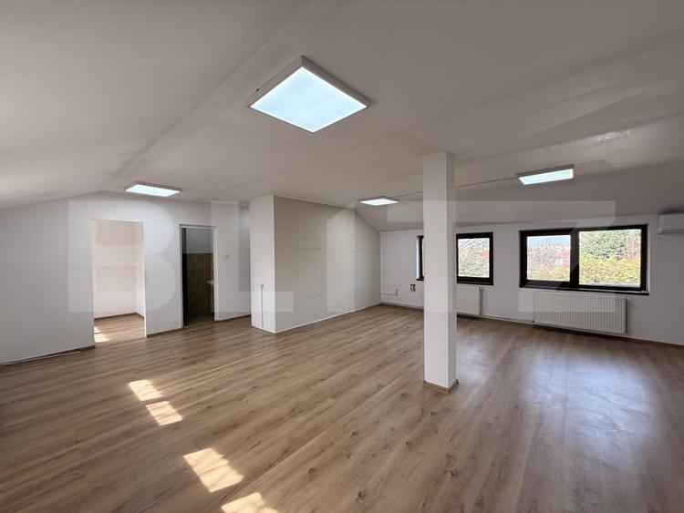 Birou, de 229.69999694824 mp, în Brestei