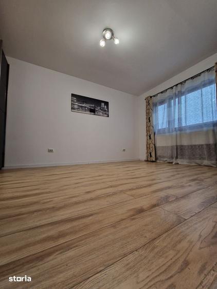 Casa, aproape de tramvai, libera, partial mobilata , Cug - 12