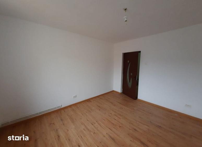 Apartament cu 3 camere în Mărăței