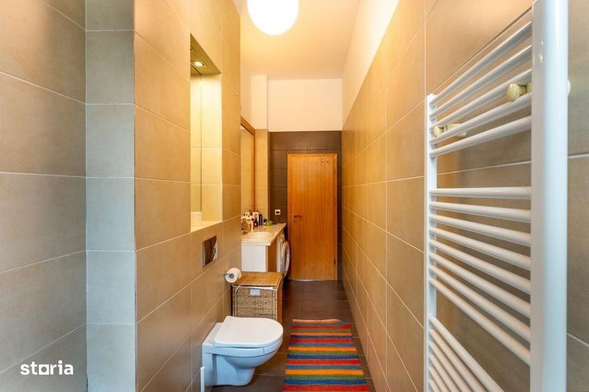 Apartament cu 3 camere în Hașdeu