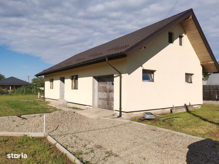 Casă cu 3 camere cu Teren 977 Mp în Petrăchioaia