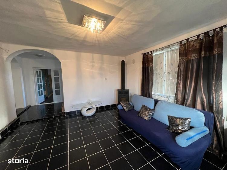 Casă cu 5 camere cu Teren 150 Mp în Central