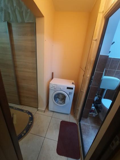 Apartament cu 3 camere decomandat în Oancea