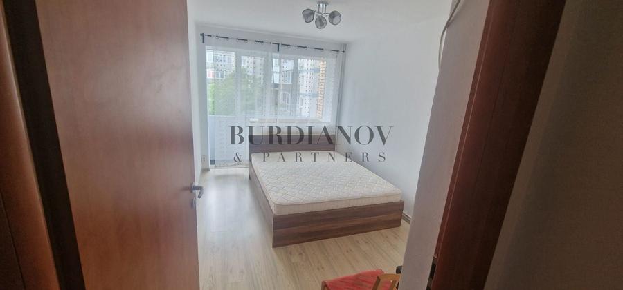 Apartament cu 3 camere semidecomandat, mobilat în Drumul Taberei