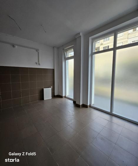 Spațiu comercial, de 120 mp, în Iosia