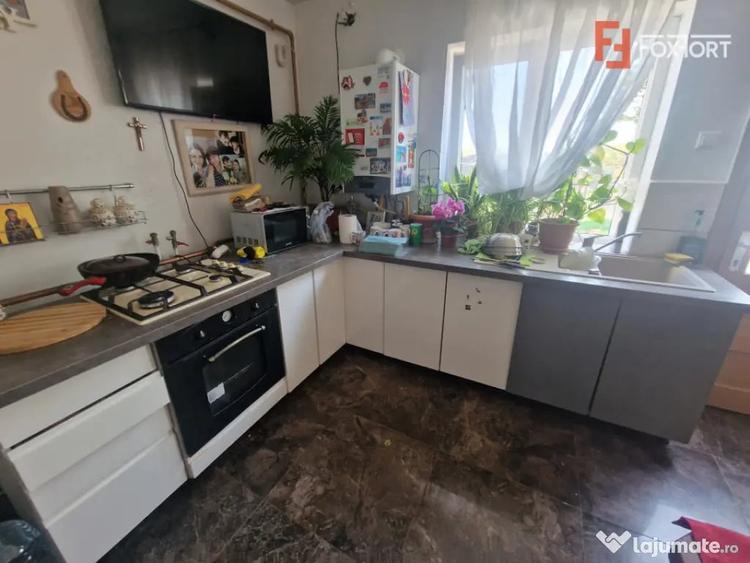 Casă cu 7 camere cu Teren 1439 Mp în Nord