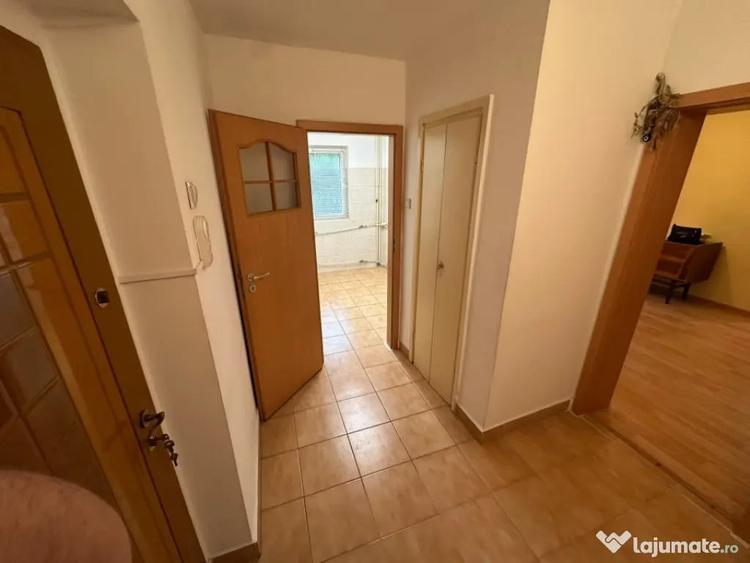 Apartament cu 2 camere semidecomandat în Nord