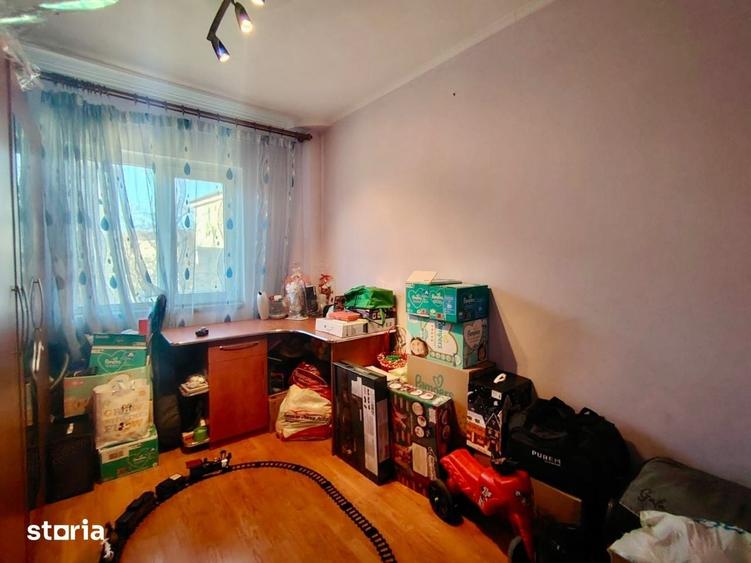 Apartament cu 3 camere în Nufărul