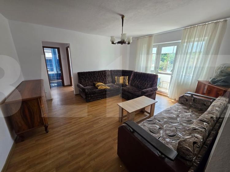 Apartament cu 2 camere semidecomandat, mobilat în Ciucului